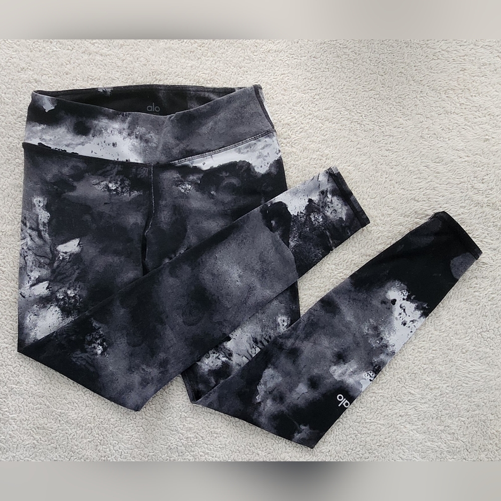 ALO Leggings - Marble Pattern (Med)